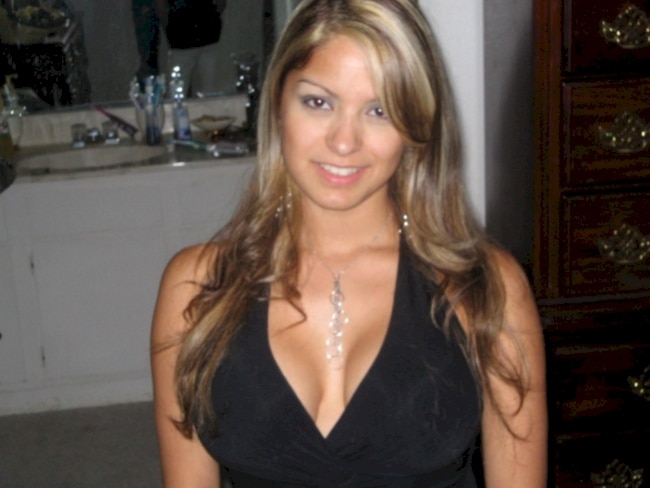 Jolie coquine qui a besoin d'un plan q